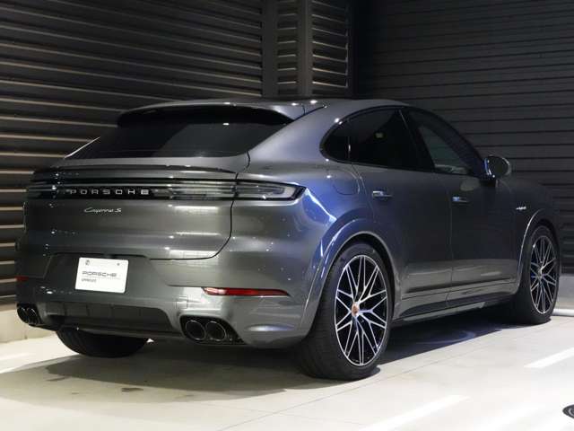 ポルシェセンター足立、認定中古車センターにて販売を致します認定中古車は、ポルシェジャパンの基準をクリアした車両のみをご案内致しております。111項目の点検、整備をクリアした車両のみのご案内となります。