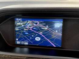 【セールスポイント2/3】HDDナビ/バックカメラ/フルセグTV/DVD/Bluetooth/HDD音楽サーバー/ETC/オートホールドブレーキ//本革巻きステアリング（電動チルト）＆パドルシフト/