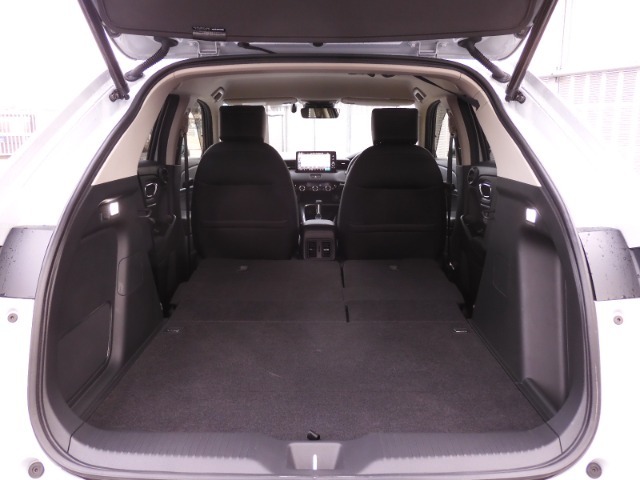 ◆リアシートを使用しない時はこの通り更に広々ラゲッジスペースの出来上がりです、たくさんの荷物が積み込み可能です！