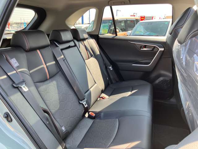 ★支払総額表示が親切！選びやすいと大好評★点検整備費用・自賠責保険未経過相当額・保証料は頂きません！諸費用の透明性！安さも魅力！他社との比較は車両本体価格だけで判断しないで下さいね★