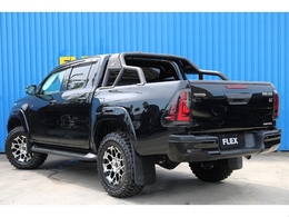 FLEXオリジナルテールライトも装着済み。