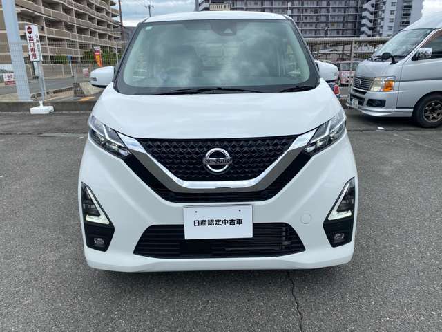 LEDヘッドライトですのでめちゃ明るいです。