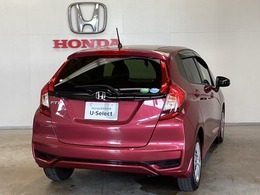 Honda認定中古車 U-Selectは3つの安心をお約束します。　1　Hondaのプロが整備した安心。 2　第三者機関がチェックした安心。　3　購入後もHondaが保証する安心。