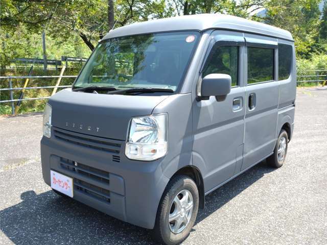 タカラ塗料のマットペイントをスプレーガンで塗装してあります。