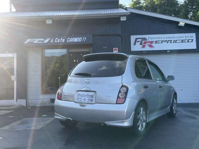 中古車販売店って何か怖いイメージないですか？　ご安心ください。当店は女性のスタッフが常駐しております。親切にフレンドリーにお客様のご要望をお聞きいたします。