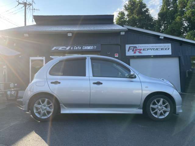 中古車販売店って何か怖いイメージないですか？　ご安心ください。当店は女性のスタッフが常駐しております。親切にフレンドリーにお客様のご要望をお聞きいたします。