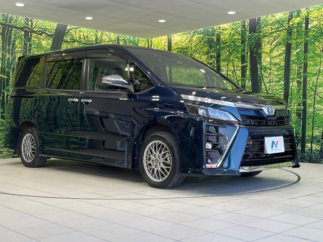 大好評のボディコーティング「弾スプラッシュコート」もご納車までに施工可能。通常のガラスコートと異なる、耐久年数6年の無機質ガラスコーティングが、ボディをキレイな状態に保ってくれます。