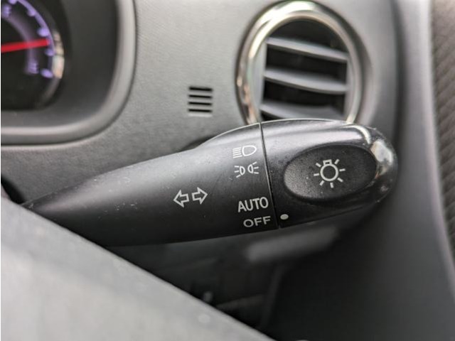より明るく省電力 点灯忘れも防止できるオートライトコントロール機構付。暗くなったら勝手に点灯してくれます。