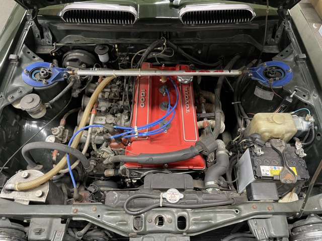 フロントDampers・タワーバー装着。極端に乗りにくい車ではありません。