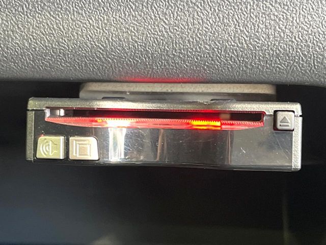【ETC】高速道路の料金所をストレスなく通過！話題のスポットやサービスエリアに多い「スマートIC」利用時は必須のアイテムです。当店でセットアップを実施、ご納車当日からすぐにご利用いただけます！