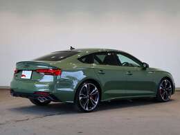 Audi S5 Sportback/パノラマサンルーフアルミホイール 5ツインスポークポリゴンデザイン アンスラサイトブラックポリッシュト 9J x 20 / Audi rings ＆ ブラックスタイリング