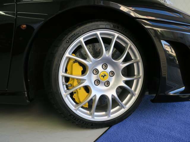 MICHELIN　PILOT　SPORT　　フロント225/35-19　リア285/35-19　9部山 　ホイールは綺麗な状態。★車両寸法は全長451cm 全幅192cm 全高124cm車両重量1590kg