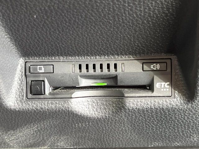 【ETC】高速道路の料金所をストレスなく通過！話題のスポットやサービスエリアに多い「スマートIC」利用時は必須のアイテムです。当店でセットアップを実施、ご納車当日からすぐにご利用いただけます！