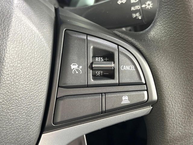 【アダプティブクルーズコントロール】高速道路での長距離走行が楽に！！自動で速度を保つクルーズコントロールが、衝突軽減システムと連携し、前方の車両を感知して車間を保つように速度調節してくれます！！