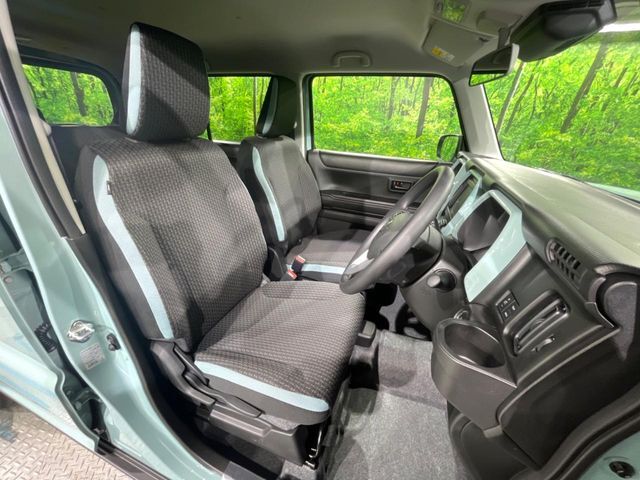 運転席シート廻りは使用感も少なく、良好な状態となっています。丁寧に使われていたことがよくわかりますね。