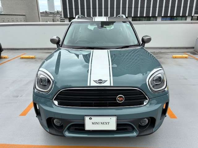 フロントフェイスはMINIアイコンとして永らく愛されるデザイン性の良さと、ブランドの魅力を感じる事ができます。