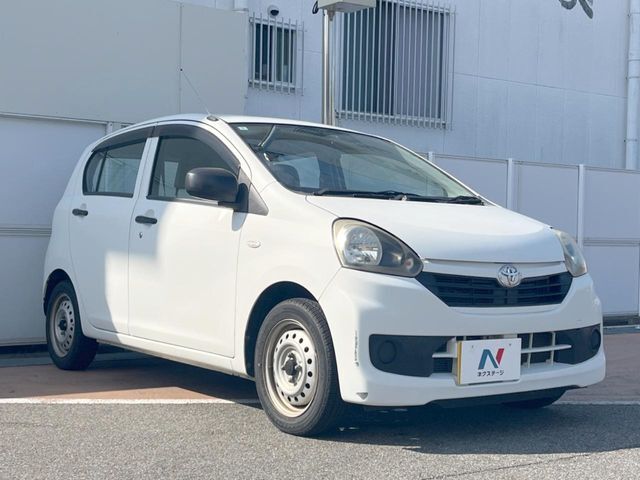 大好評のボディコーティング「弾スプラッシュコート」もご納車までに施工可能。通常のガラスコートと異なる、耐久年数6年の無機質ガラスコーティングが、ボディをキレイな状態に保ってくれます。