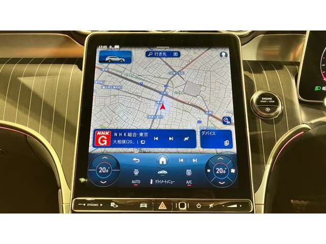 ドアハンドルには握りやすいグリップ形状が採用されています。万一の事故の際など、車内に残された乗員を救出する為、外部からドアを開けやすいようになっています。