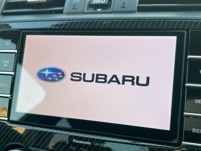【純正ビルトインナビ】インテリアに溶け込むスタイリッシュな「専用設計ナビ」を装備♪視認性や操作性など基本性能にも優れ、より上質なカーライフをお楽しみいただけます。