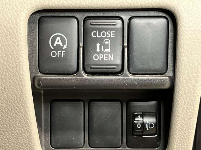 ボタン一つで運転席からスライドドアの開閉ができます★