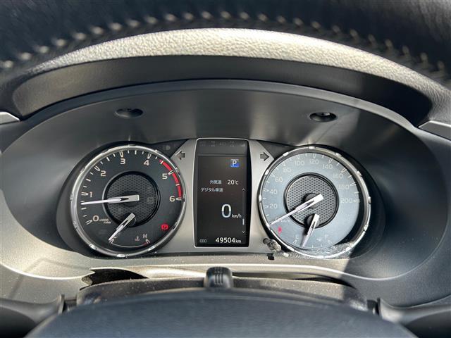 【スピードメーター】メーターがシンプルで見やすく運転しやすいですね！