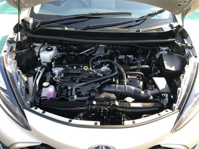 ご納車前にはエンジンオイル・オイルエレメント等を交換して、トヨタディーラーのエンジニアがしっかりと整備を致します。交換部品などに付いては、スタッフまでお尋ねください。