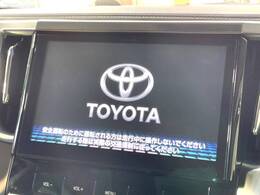 【メーカー純正ナビ】インテリアに溶け込むスタイリッシュな「専用設計」メーカーナビを装備♪視認性や操作性など基本性能にも優れ、より上質なカーライフをお楽しみいただけます。