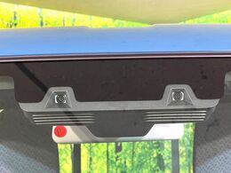 【スズキ　セーフティサポート】走行中に前方の車両等を認識し、衝突しそうな時は警報とブレーキで衝突回避と被害軽減をアシスト。より安全にドライブをお楽しみいただけます。