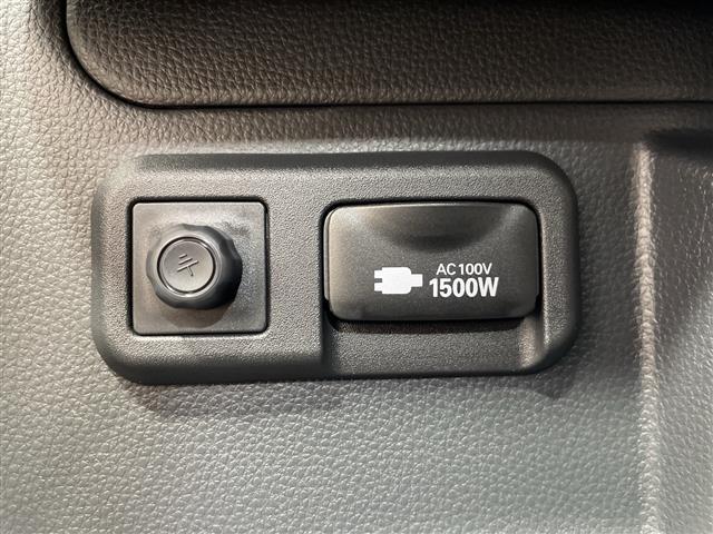 【運転席操作部】『運転席周辺の装備』の画像になります。快適なドライブを楽しむための機能が装備されています！運転席から触れるので使いやすいです！