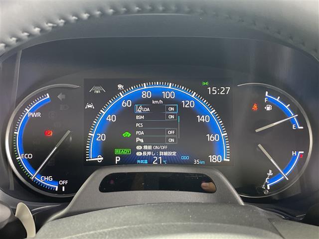 【スピードメーター】『スピードメーター』の画像になります。メーターがシンプルで見やすく運転しやすいですね！