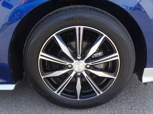 【タイヤ】　【純正16インチアルミホイール】《185/60R16》専用のアルミなのでお車のイメージぴったりですね！
