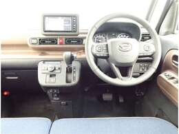 ナビゲーション付きなので、何時何処でも行きたい場所へ。初めての道でも迷わず安心快適ドライブが楽しめます！！現在の必需品ですね！！