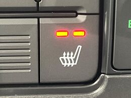 【シートヒーター】寒い日に重宝するシートヒーター！エアコンより早く温まってくれるので寒がりの人も安心ですね♪エアコンの温風は乾燥するから苦手、という方にもをおすすめです。