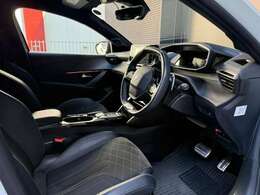 運転席：写真の内容に関してご不明点、ご質問等がございましたらお気軽に【 073-435-5300 】までお問い合わせください。