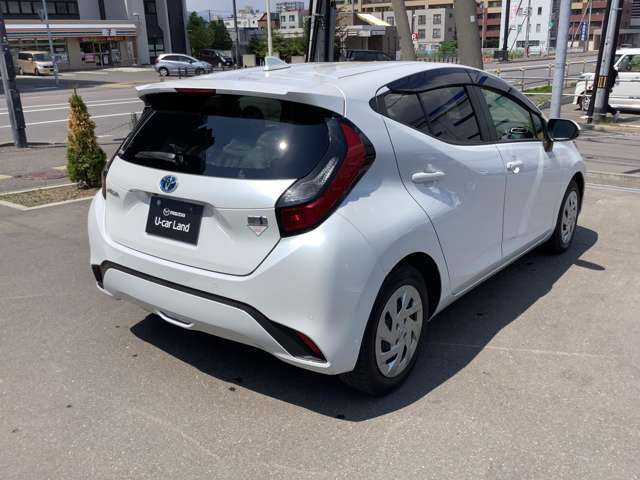 一台一台丁寧な整備をこころがけております♪当店展示車輌は全て車検整備はもちろん、車検残のあるお車でも、当店自慢の熱い整備スタッフが点検整備をしっかり完了させてからお客様へお渡し致します♪