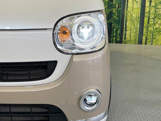 【LEDヘッドライト】悪天候や夜間走行時も良好な視界を確保し安心して運転できる高輝度LEDヘッドライトを装備！点灯速度が早く、消費電力も抑えられています。