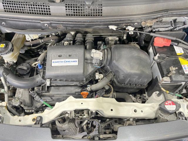 親切・丁寧な専門メカニックスタッフが応対！・車検・点検整備・事故等の修理などアフターサービスも安心。お車のカスタマイズもネクステージのサービススタッフまでご相談ください！