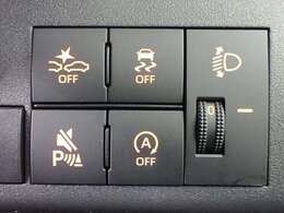 ◆三重県最大級の大型屋内中古車センター♪ヴァーサス鈴鹿店です♪オールジャンルの展示車が盛り沢山です♪在庫の無い車両のオーダーも受け付けます♪電話→059-384-5050までお問合せ下さい◆