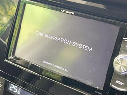 【ナビゲーション】目的地までしっかり案内してくれる使いやすいナビ。Bluetooth接続すればお持ちのスマホやMP3プレイヤーの音楽を再生可能！毎日の運転がさらに楽しくなります！！