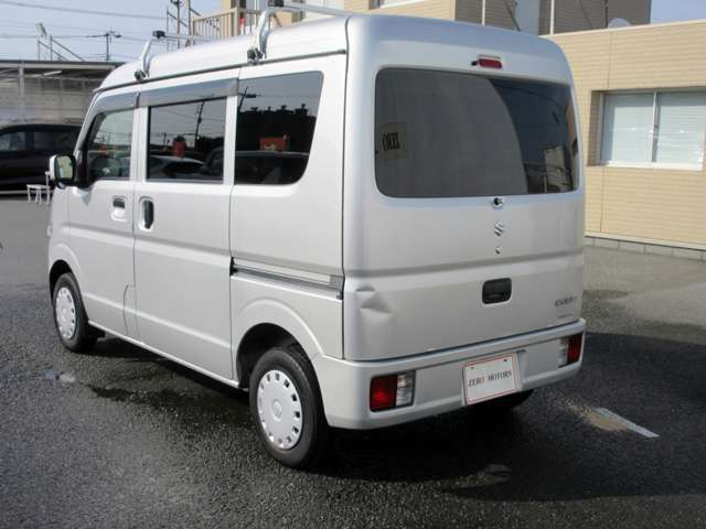 【400台以上の展示台数】各メーカーでの見比べ・同車種での見比べなどなど見比べながら車を選んでみませんか？当店なら可能です！ぜひ見て比べて納得の一台を探します！お車探しの際はお気軽にご相談ください！！