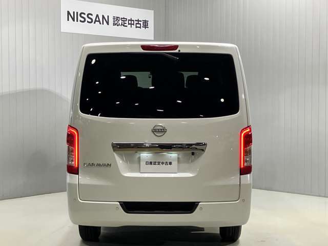 プライバシーガラスで夏場も涼しく、室内の保護にもなりますね！