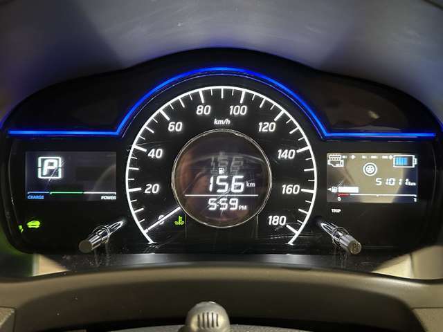 お近くの方はぜひご来店を♪　車検付のお車はご試乗も可能ですので装備や状態をしっかりとご確認頂けます。