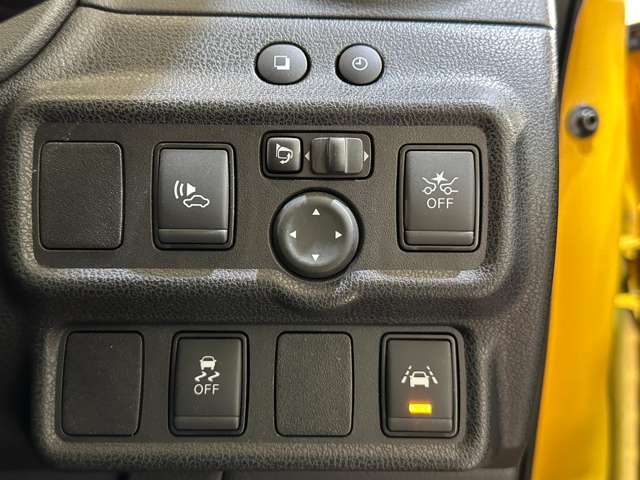 納車前にはスタッフによってピカピカに仕上げてご納車致します。オプションでガラスコーティングなどオススメ品も格安で承ります！