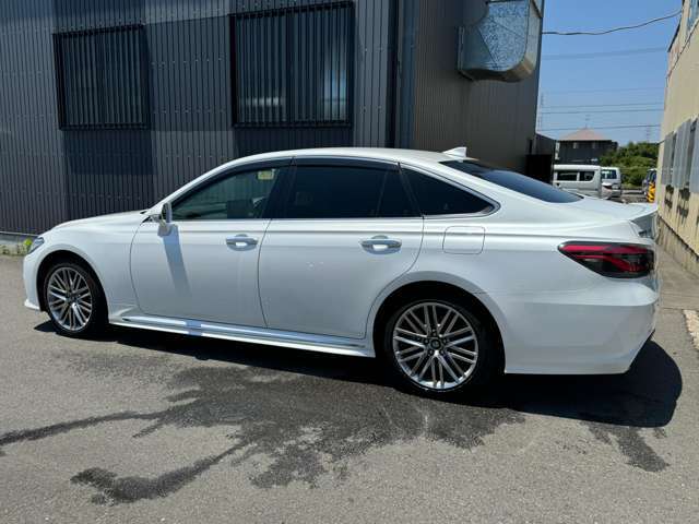☆遠方のお客様も大歓迎です！！気になるお車がございましたらお気軽にお問合せ下さい！！来店が難しい場合でもお電話やメールなどで商談致しますので、是非お問合せ下さい。自宅納車も致しますのでご相談ください♪