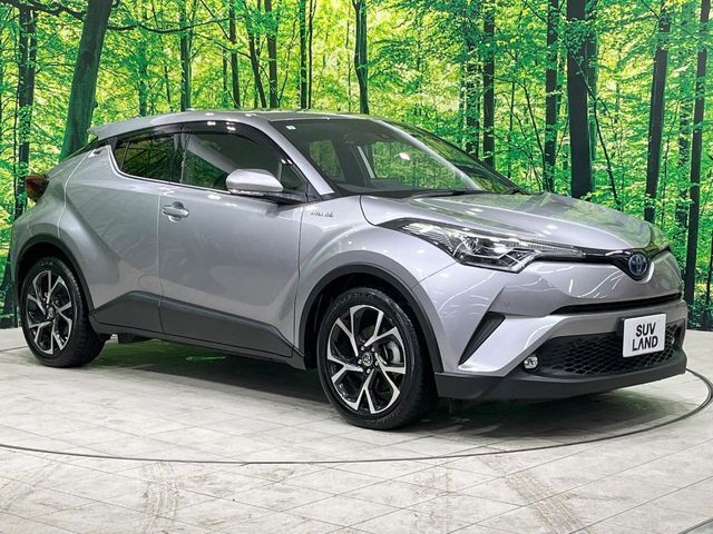 大好評のボディコーティング「弾スプラッシュコート」もご納車までに施工可能。通常のガラスコートと異なる、耐久年数6年の無機質ガラスコーティングが、ボディをキレイな状態に保ってくれます。