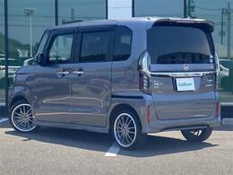 ご成約頂いたお車は全車保証付で納車後も安心！有料オプションで長期保証をお選びいただくことも可能です。