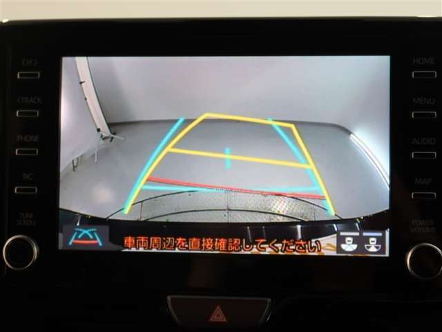 バックカメラが付いているので後方確認しながら安心して駐車することができます。