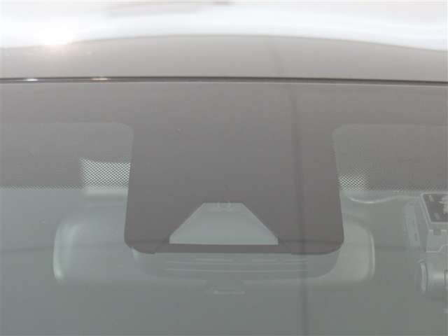 サポカーは、高齢運転者を含めたすべてのドライバーによる交通事故の発生防止・被害軽減対策の一環として、国が推奨する新しい自動車安全コンセプトです。詳しくは販売店スタッフまでおたずねください。