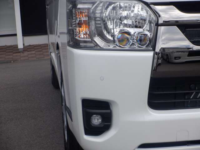 両側電動スライドドア/デジタルインナーミラー/パノラミックビューモニター/衝突軽減ブレーキ/AC100V/LEDヘッドライト/スマートキー/プッシュスタート/クリアランスソナー/純正フロアマット