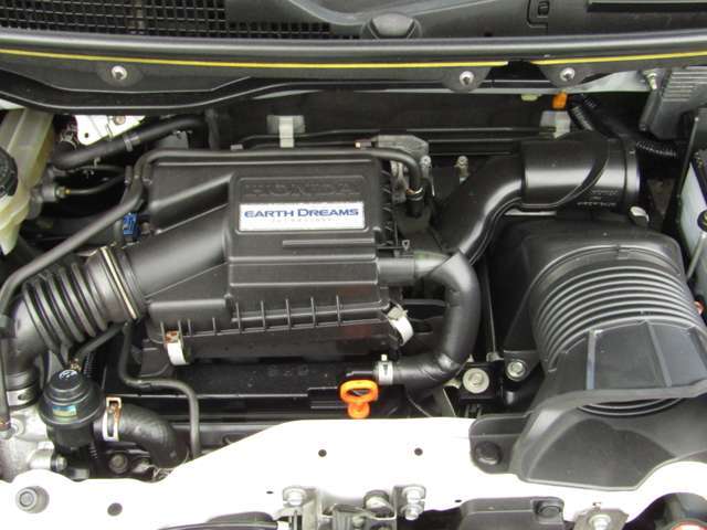 当社にてタイヤ交換も承っております●新品タイヤから中古タイヤやスタッドレスタイヤ等も当社でお安く承りますよ●もちろん社外アルミホイールの取付も承っております●お気軽に当店スタッフまでご相談下さいね●